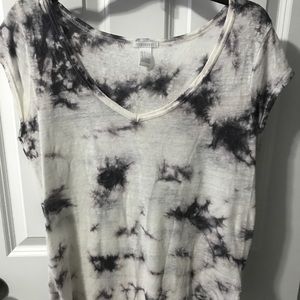Purple/grey and white tie die v neck